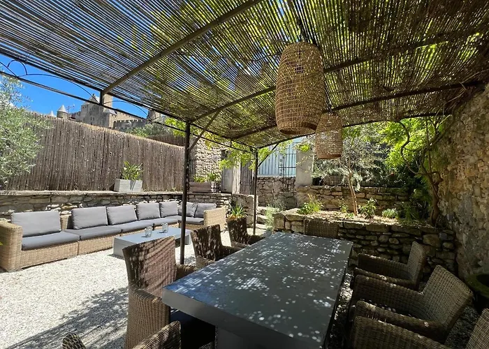 Villa La Maison De La Tour Pinte